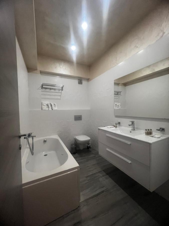 Moft By White Tower Mamaia